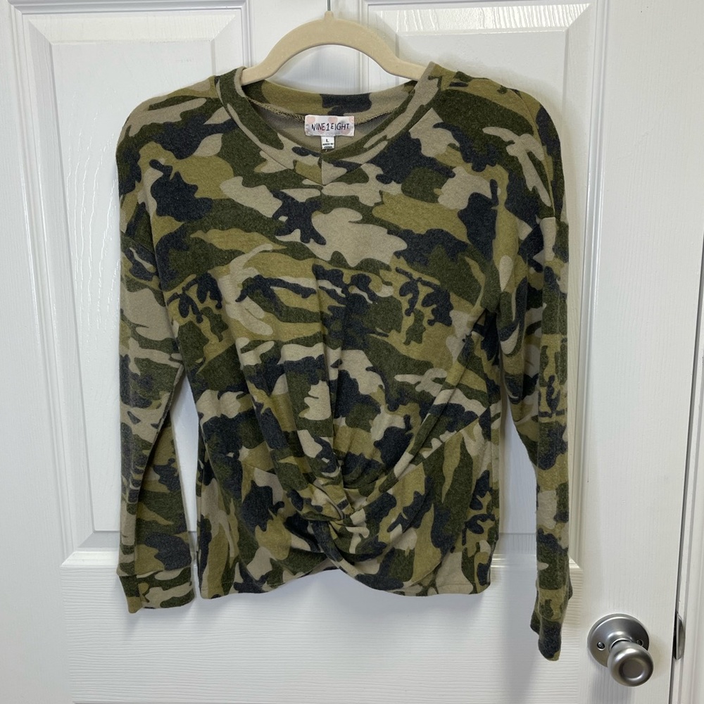 NWT Nine 1 Eight Stitch Fix Camo Sweater Top
